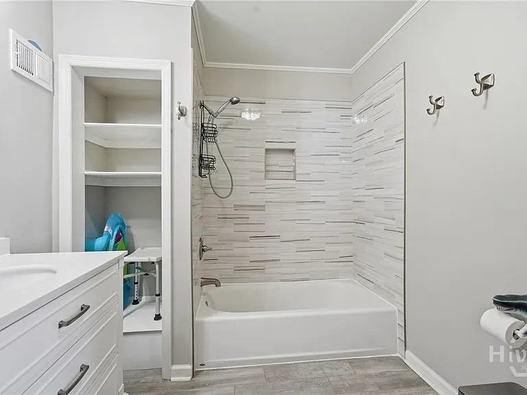 14 Redmond Ave — Photo 22