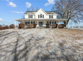 702 Maple Leaf St, Dearborn, MO 64439