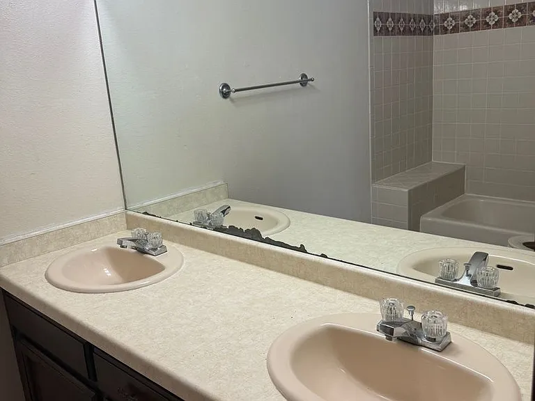 5310 Edwards Dr NE — Photo 20