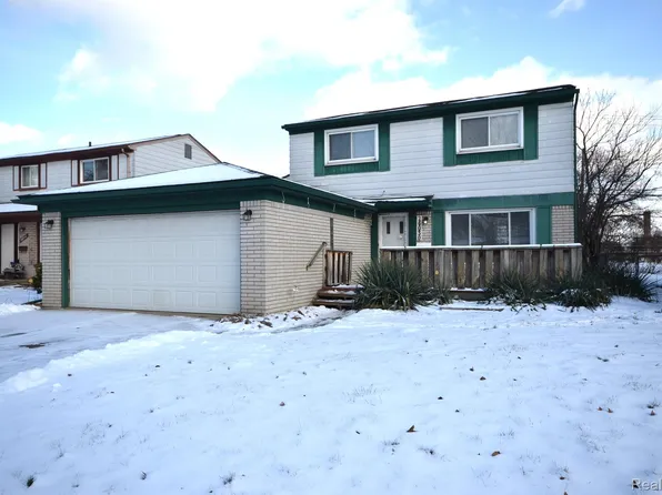 26030 Marlowe Pl, Oak Park, MI 48237