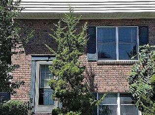 610 Eichelberger St, Hanover, PA 17331