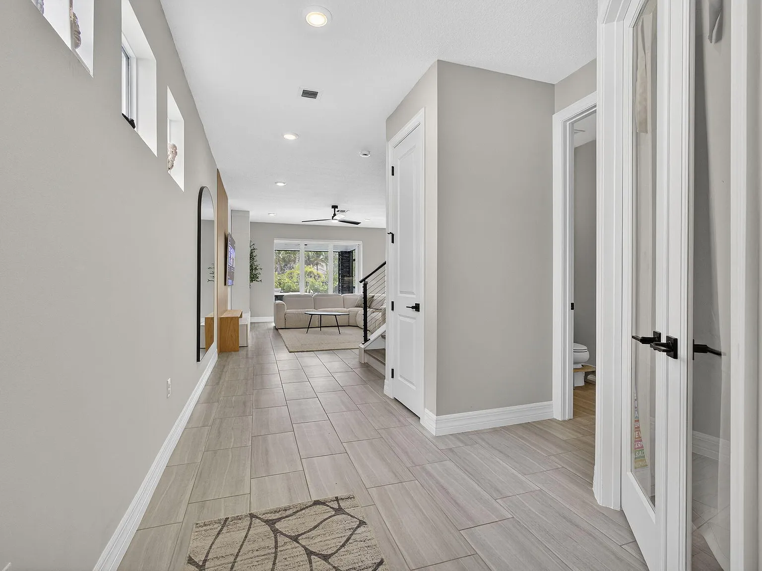 4 bed, 3.5 bath, 2716 sqft, $6,800 — Photo 3