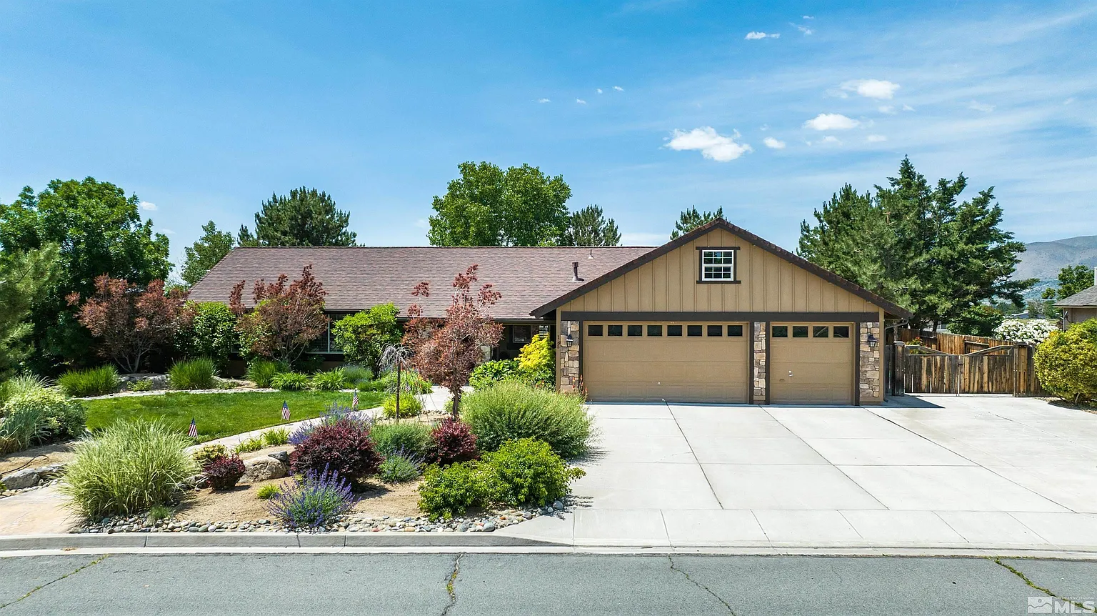 185 Sunlit Ter photo 1