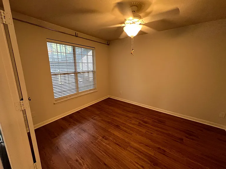 7685 Northcross Dr #909 — Photo 9