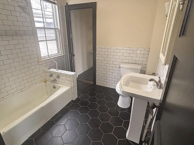 9 1/2 Dunlap St #2 — Photo 6