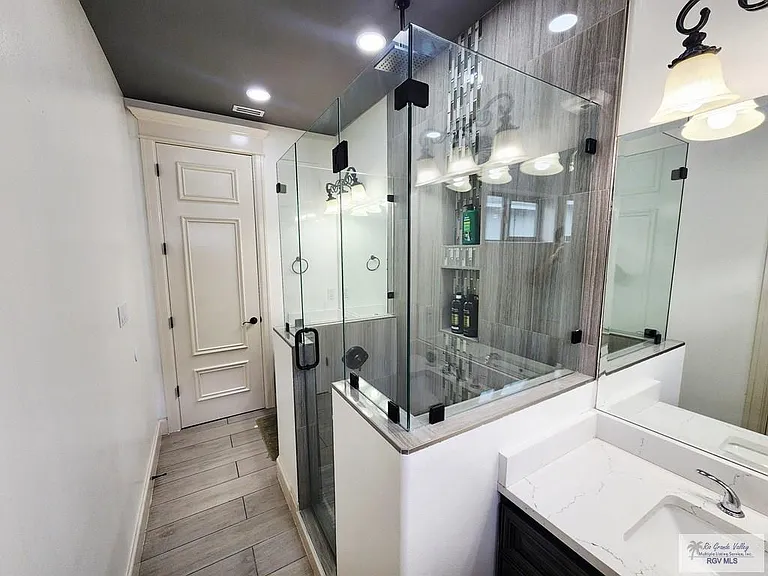 2521 Los Portales Dr — Photo 29