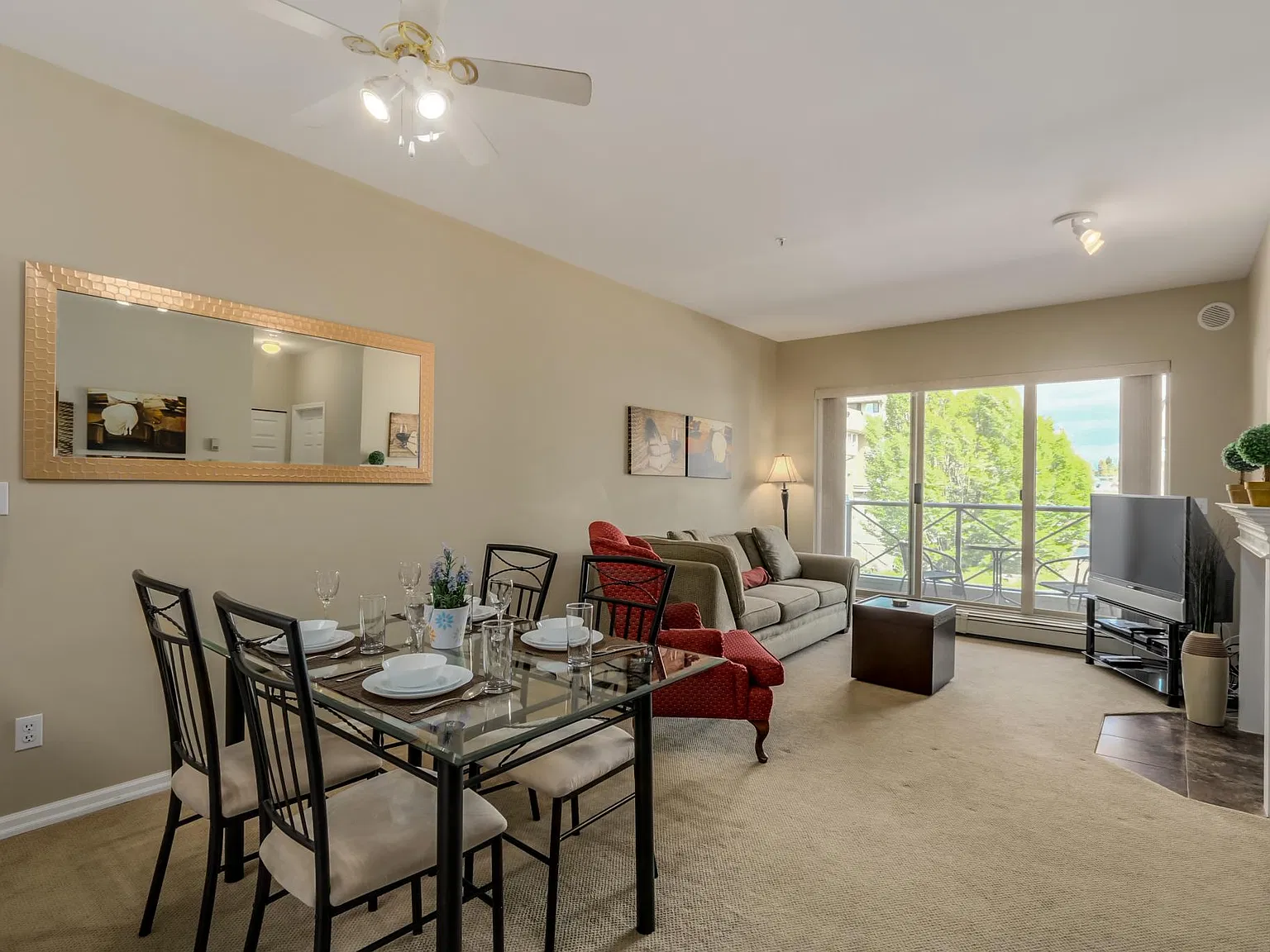 2 bed, 855 sqft, $3,150 — Photo 3