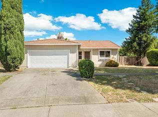 678 Saint Andrews Dr, Vacaville, CA