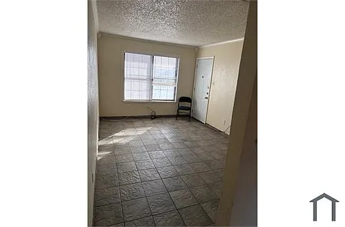 6405 Richland Plaza Dr Photo 1