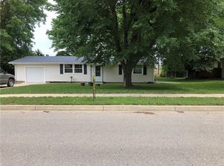 404 SW 5th St, Oak Grove, MO 64075
