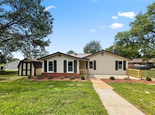 201 S Maple Ave, Roxana, IL 62084