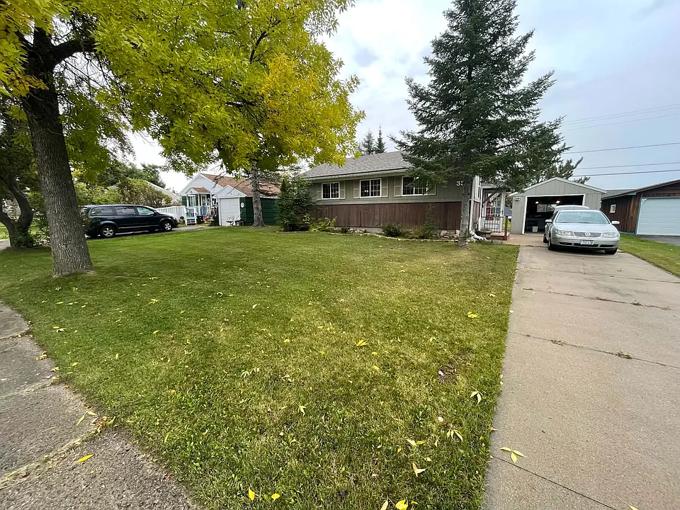 330 Wyandotte Rd