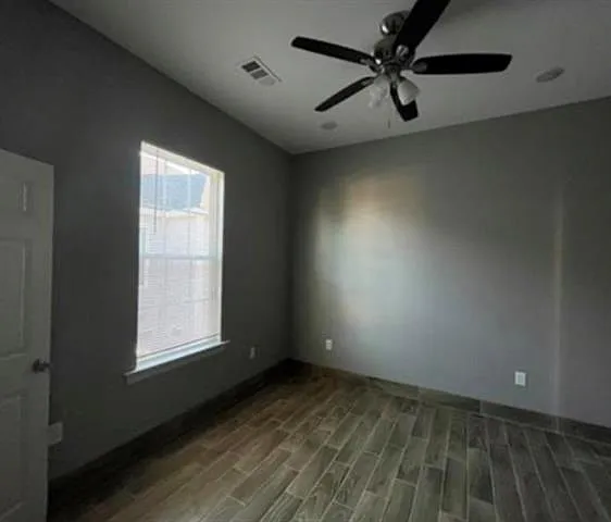 3529 Kings Dr — Photo 8