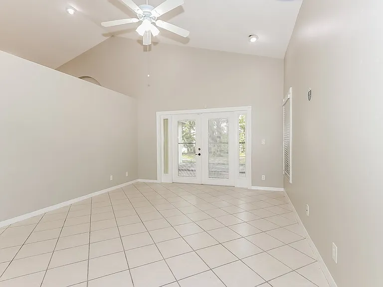 7320 Winder Ct — Photo 5