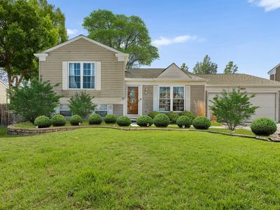 1815 College Green Dr, Elgin, IL, 60123