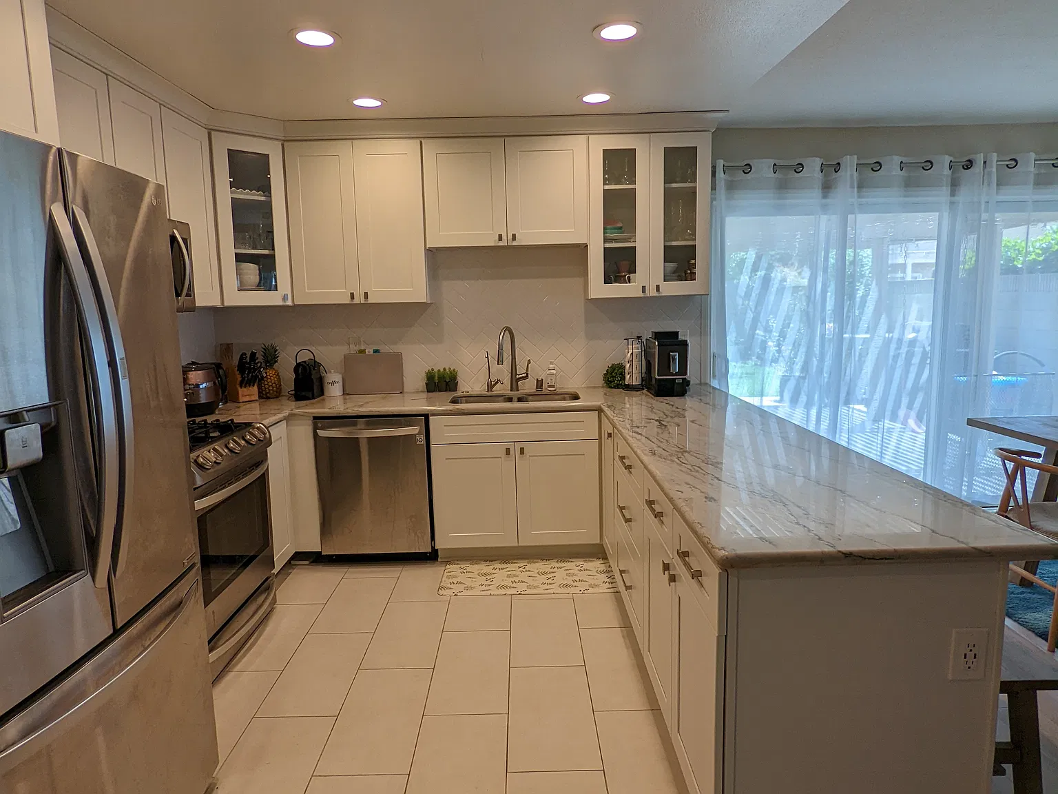 3 bed, 1455 sqft, $4,300 — Photo 2