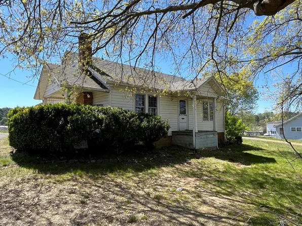 1005 Glendale Rd, Galax, VA 24333