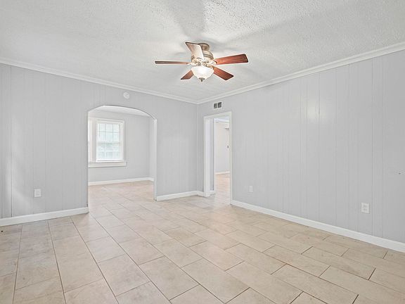 5th image of 3636 Mallory Rd