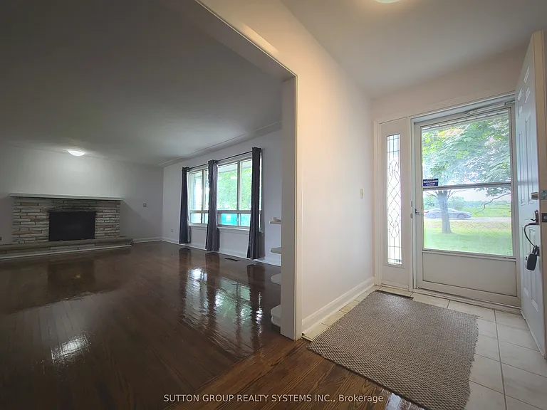 998 King Rd — Photo 5
