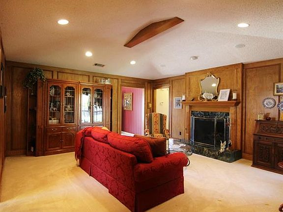 5th image of 1519 Silverleaf Dr