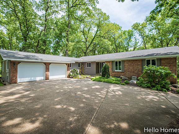 2nd image of 3326 Bentwood Dr SE
