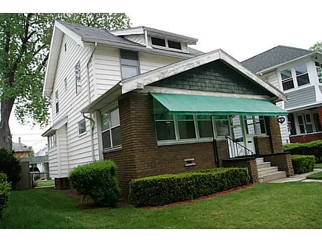 257 Willard St photo 1