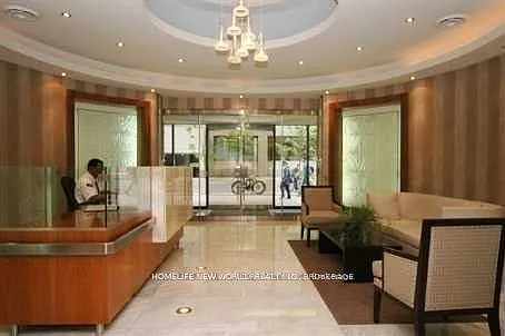 85 Bloor St E #411 — Photo 9