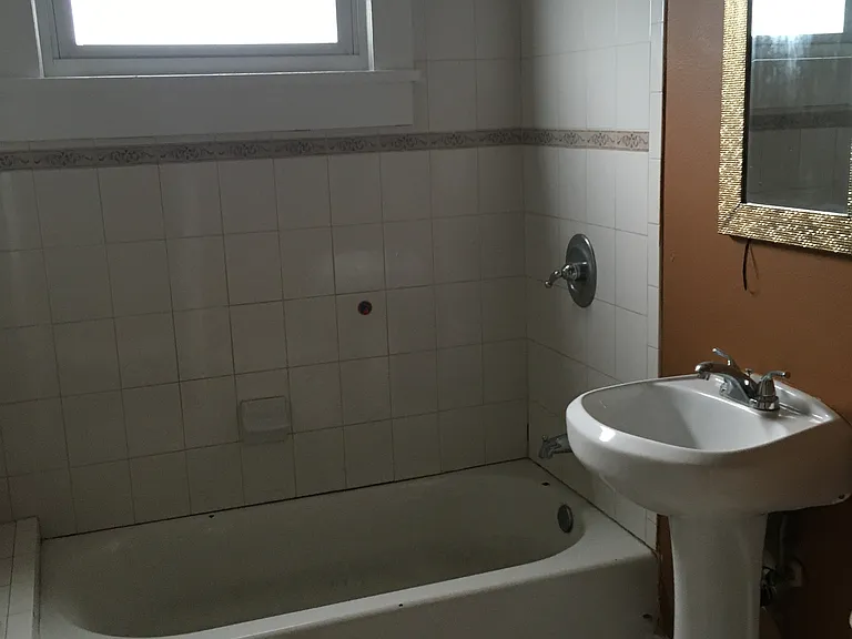 2731 Bruxelles St — Photo 7