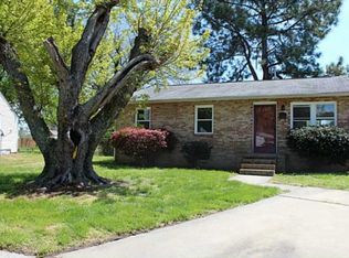 8 Georgeanna Ct, Hampton, VA 23663