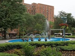 1671 Metropolitan Ave, Bronx, NY 10462