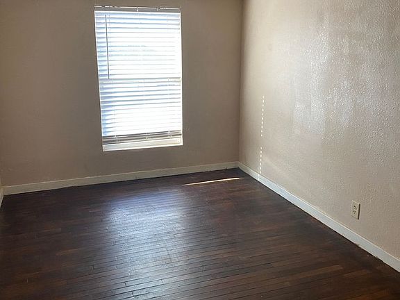 5th image of 202 W Tilden St #155612C7E