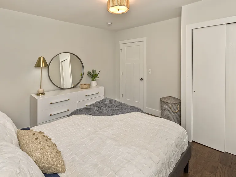 10 Laban Ln — Photo 23