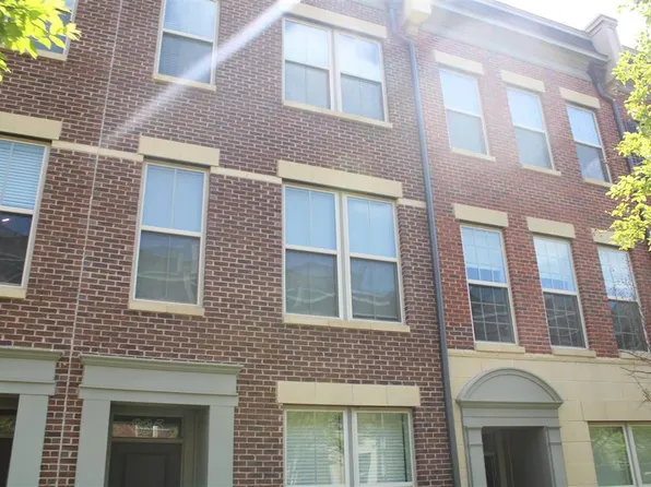 835 Regents Sq #350, Oxon Hill, MD 20745