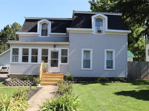 15 McKenzie St, Bergen, NY 14416
