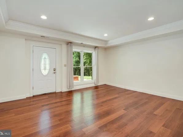 (undisclosed Address), Bethesda, MD 20817