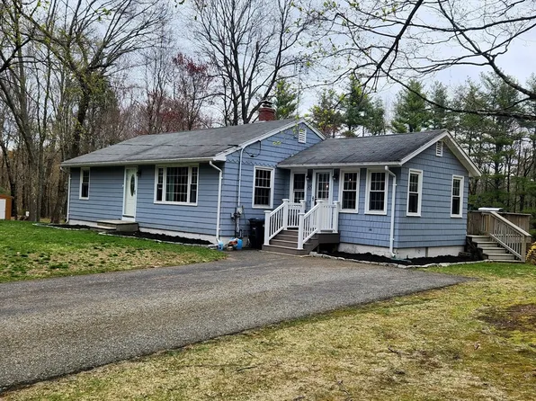 85 North St, Jefferson, MA 01522