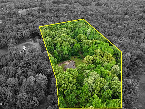 3rd image of 3981 Pleasant Hill Rd