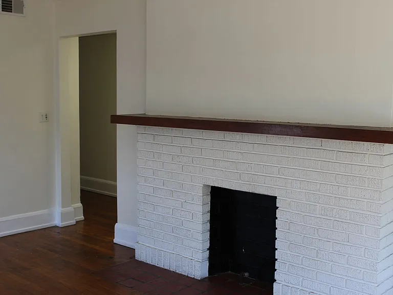 2845-2849 Mayfield Rd — Photo 2