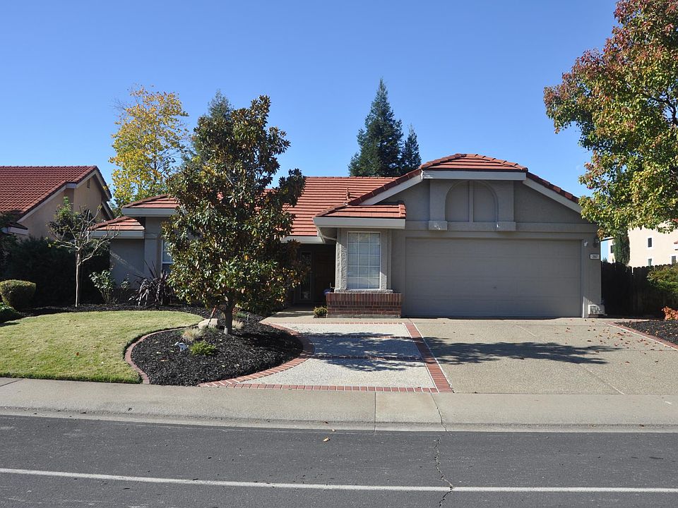 1st image of 267 Silberhorn Dr