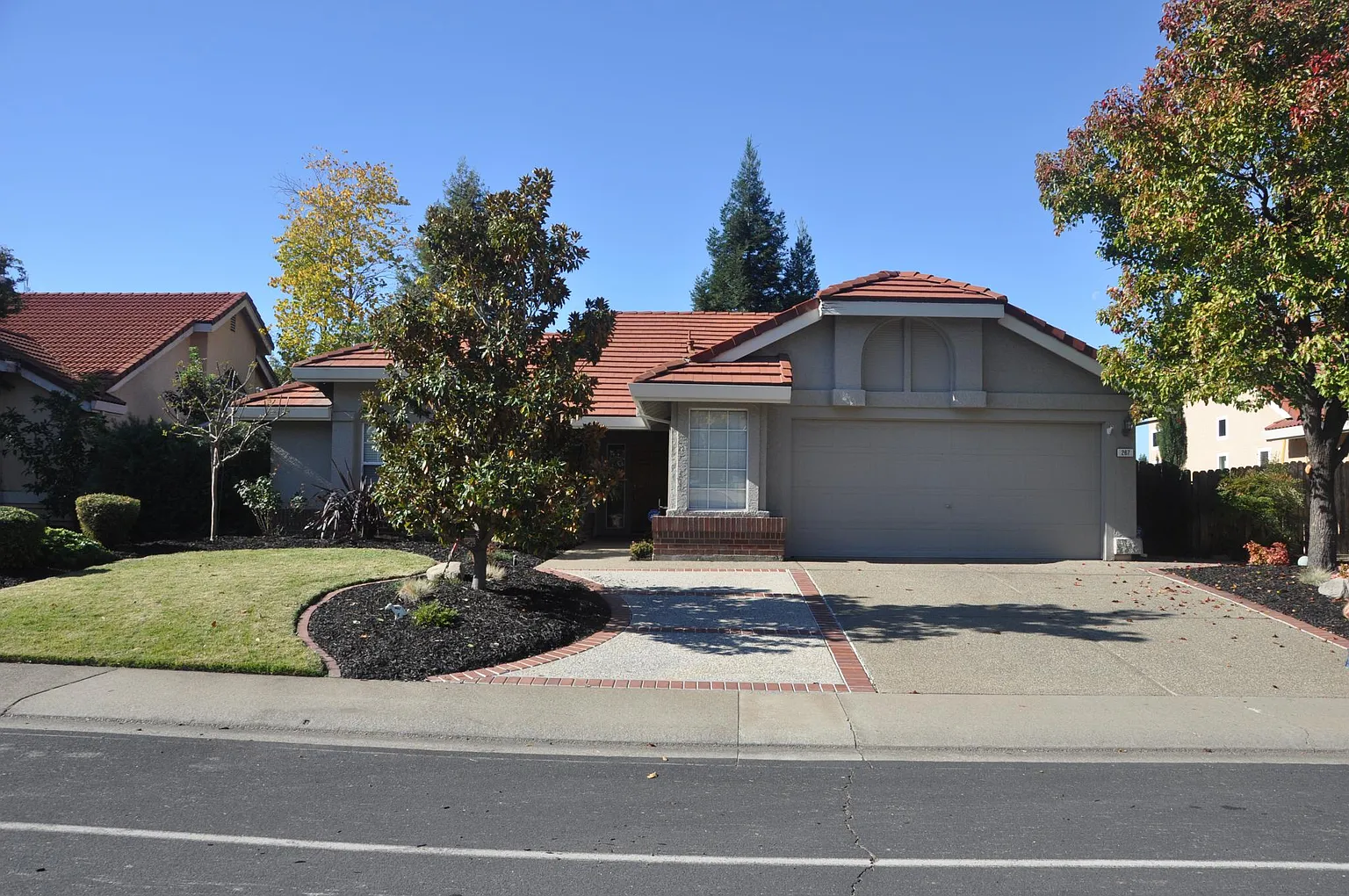 267 Silberhorn Dr photo 1