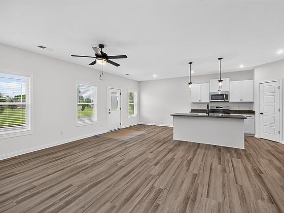 3rd image of 533 Shropshire Ave
