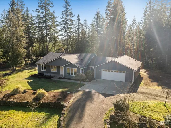 41 NE Blacksmith Drive, Belfair, WA 98528