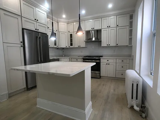 Rented by Highline Residential | media 7