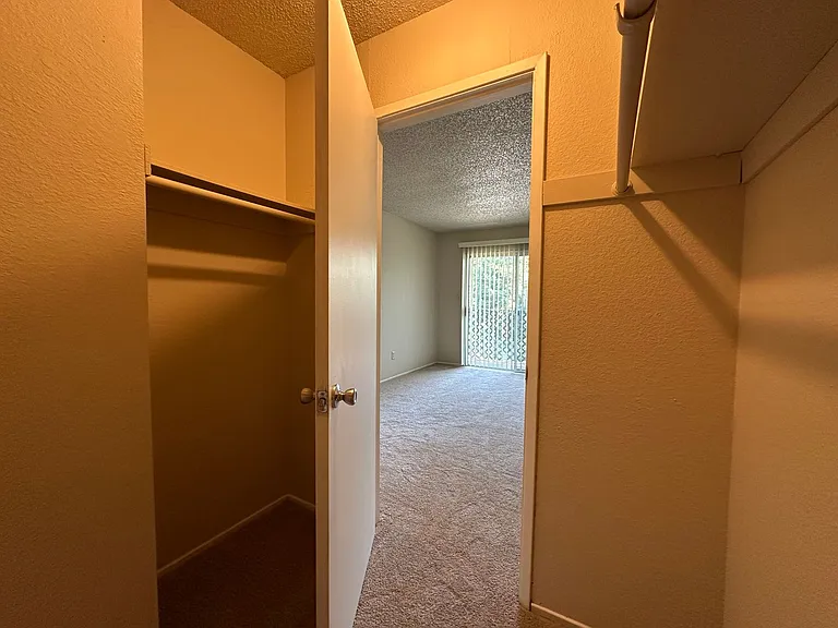 Northridge Terrace Apartments at 4900-4948 Stamas Lane, Fair Oaks California — Photo 67