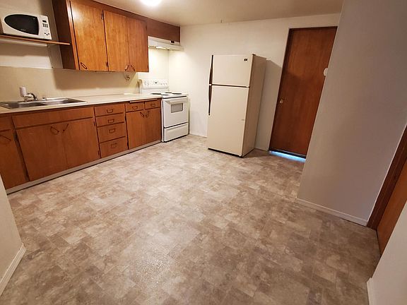 4th image of 3540 S K St #B