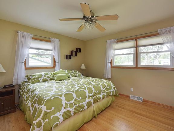 4th image of 1409 N 10th Ave