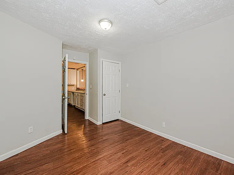 3214 Kalynne St — Photo 13