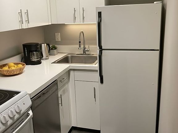2nd image of 101 Willow Ave APT 2C