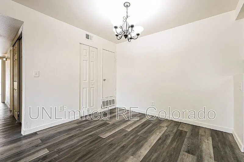 3 bed, 2.0 bath, 1147 sqft, $1,985 — Photo 4