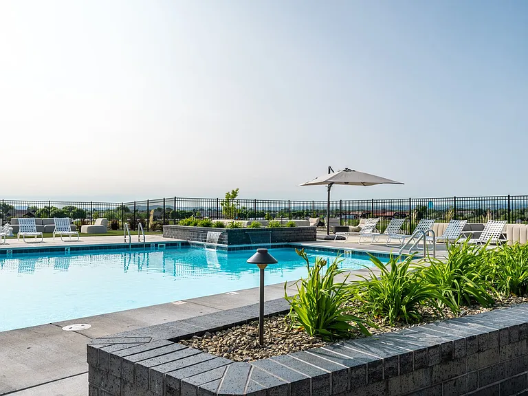 Zimmerman Luxury Apartments — Photo 14